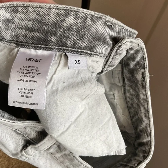 Vervet Denim Shorts XS High Rise Distressed Acid Wash Raw Hem Cutoff Festival - Picture 6 of 6